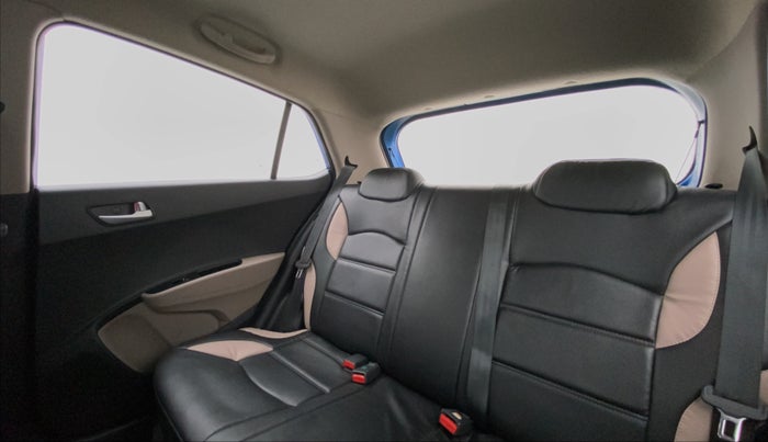 2017 Hyundai Grand i10 SPORTZ 1.2 KAPPA VTVT, Petrol, Manual, 12,380 km, Right Side Rear Door Cabin