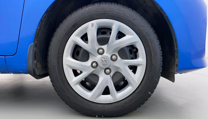 2017 Hyundai Grand i10 SPORTZ 1.2 KAPPA VTVT, Petrol, Manual, 12,380 km, Right Front Wheel