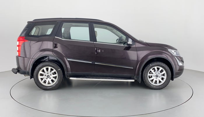 2016 Mahindra XUV500 W10 FWD, Diesel, Manual, 79,195 km, Right Side View