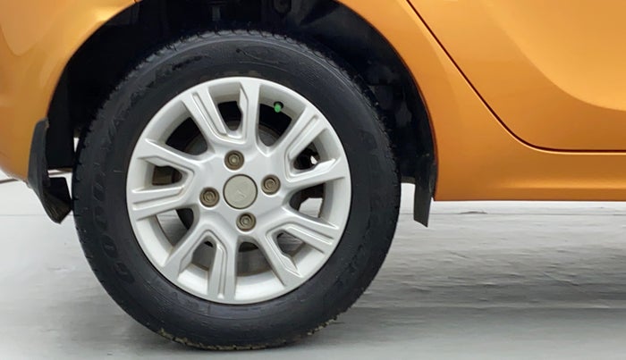 2016 Tata Tiago XZ 1.2 REVOTRON, Petrol, Manual, 12,664 km, Right Rear Wheel