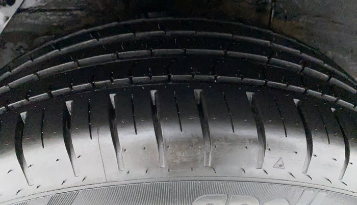 2015 Hyundai Elite i20 ASTA 1.2, Petrol, Manual, 49,189 km, Right Rear Tyre Tread
