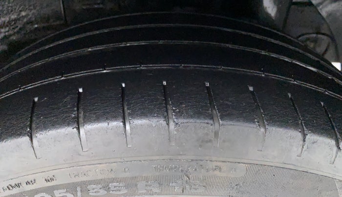 2015 Hyundai Elite i20 ASTA 1.2, Petrol, Manual, 49,189 km, Left Rear Tyre Tread