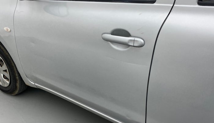 2018 Nissan Micra Active XV, Petrol, Manual, 64,384 km, Front passenger door - Minor scratches