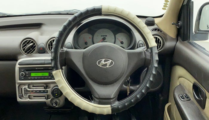 2013 Hyundai Santro Xing GLS, Petrol, Manual, 81,618 km, Steering Wheel Close Up