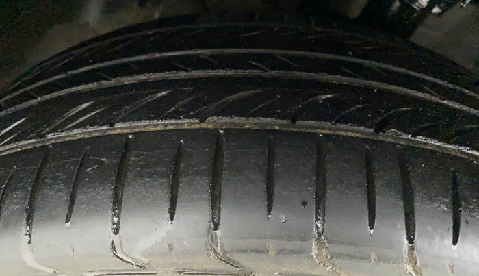 2015 Hyundai Elite i20 MAGNA 1.2, Petrol, Manual, 52,578 km, Left Front Tyre Tread