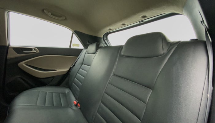 2015 Hyundai Elite i20 MAGNA 1.2, Petrol, Manual, 52,578 km, Right Side Rear Door Cabin