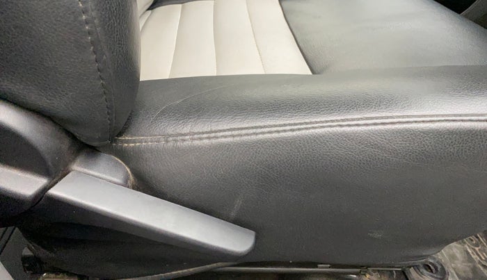 2011 Toyota Etios G SP, Petrol, Manual, 38,244 km, Driver Side Adjustment Panel