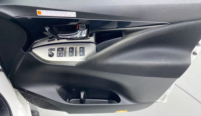 2022 Toyota Innova Crysta 2.4 VX 8 STR, Diesel, Manual, 48,971 km, Driver Side Door Panels Control