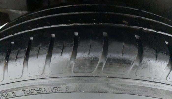 2018 Maruti Dzire VDI AMT, Diesel, Automatic, 53,349 km, Right Front Tyre Tread