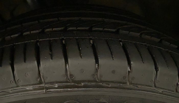 2022 Tata NEXON XM PLUS SUNROOF PETROL, Petrol, Manual, 7,600 km, Left Front Tyre Tread