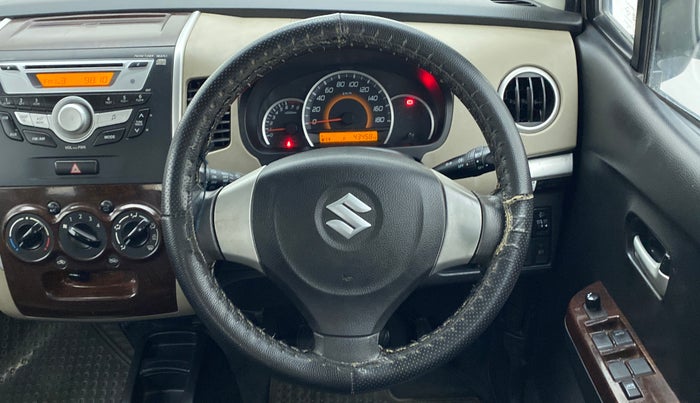 2016 Maruti Wagon R 1.0 VXI, Petrol, Manual, 43,459 km, Steering Wheel Close Up