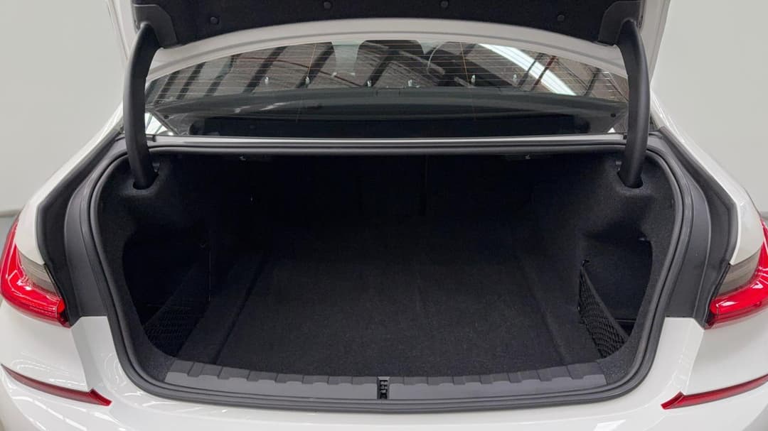 2020 BMW 3 20i M Sport, Automatic, 39517 km, Boot Inside View