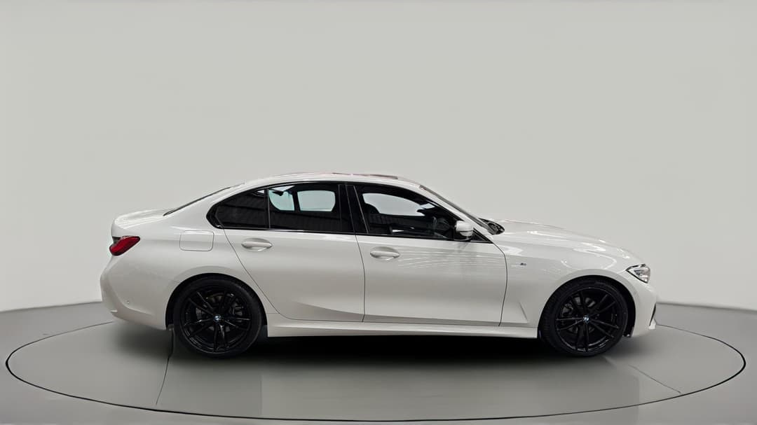 2020 BMW 3 20i M Sport, Automatic, 39517 km, Right Side View