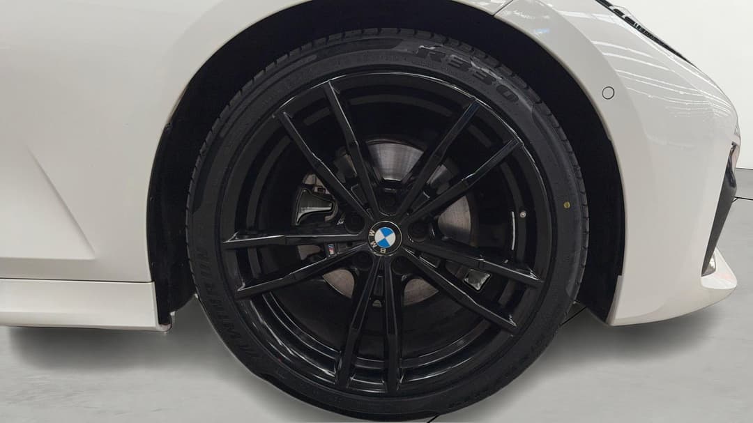 2020 BMW 3 20i M Sport, Automatic, 39517 km, Right Front Wheel