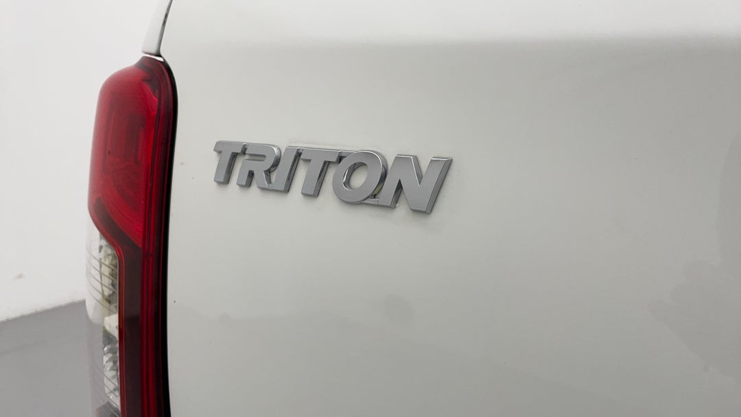 Badge (Boot Left Side)