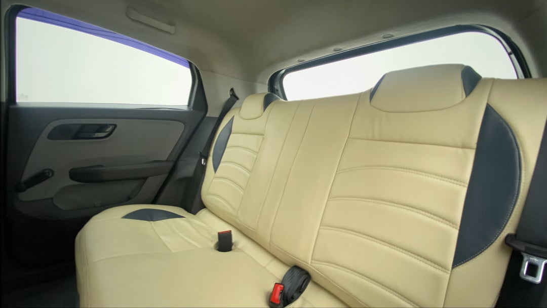 Right Side Rear Door Cabin