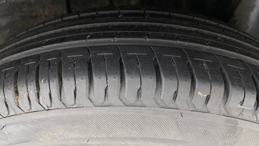 Left Rear Tyre Tread