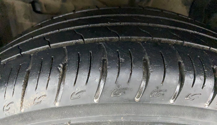 2018 Maruti Vitara Brezza ZDI PLUS DUAL TONE, Diesel, Manual, 48,535 km, Left Front Tyre Tread