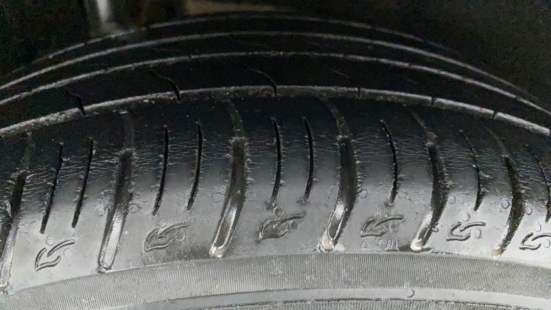 Right Rear Tyre Tread