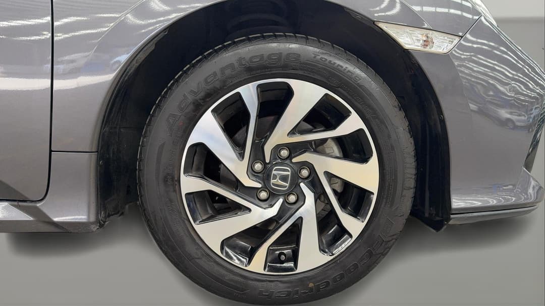2019 Honda Civic Vti-s, Automatic, 80228 km, Right Front Wheel