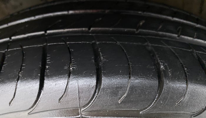 2019 KIA SELTOS HTK 1.5 PETROL, Petrol, Manual, 19,970 km, Left Front Tyre Tread
