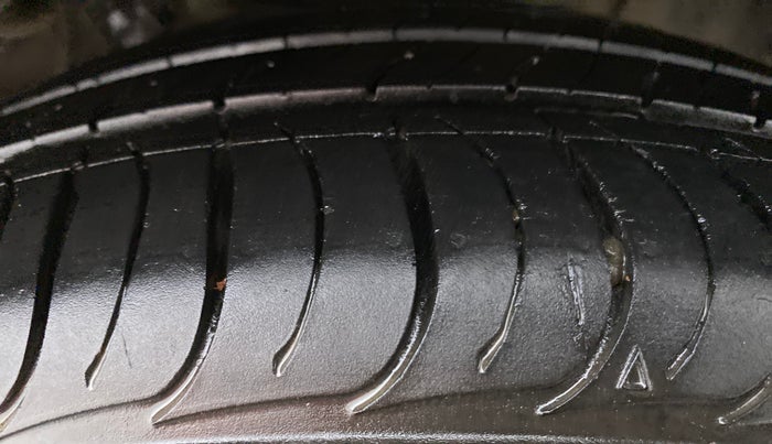 2019 KIA SELTOS HTK 1.5 PETROL, Petrol, Manual, 19,970 km, Right Front Tyre Tread