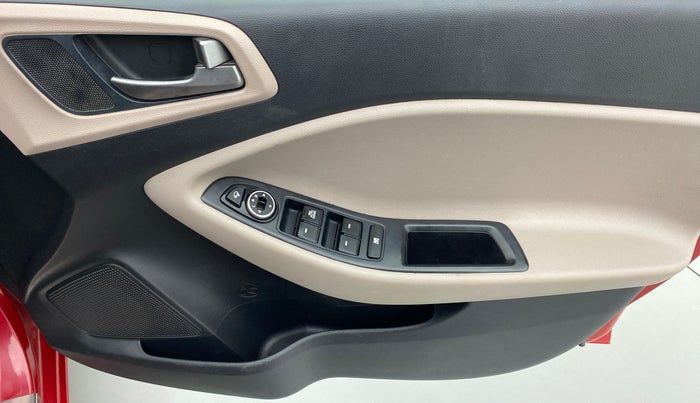 2016 Hyundai Elite i20 Sportz 1.2 VTVT MT, Petrol, Manual, 48,106 km, Driver Side Door Panels Control