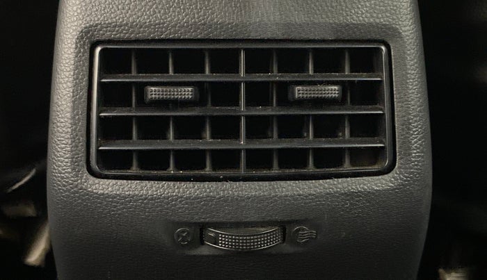 2016 Hyundai Elite i20 Sportz 1.2 VTVT MT, Petrol, Manual, 48,106 km, Rear AC Vents
