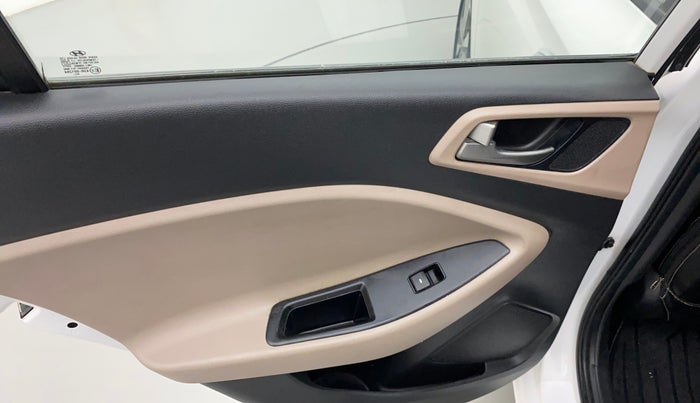 2017 Hyundai Elite i20 ASTA 1.2, Petrol, Manual, 47,937 km, Left rear window switch / handle - Switch/handle not functional