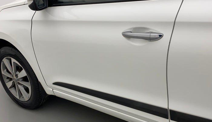2017 Hyundai Elite i20 ASTA 1.2, Petrol, Manual, 47,937 km, Front passenger door - Minor scratches