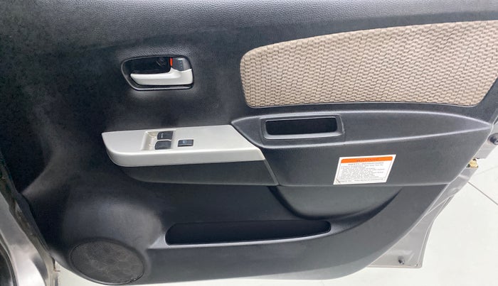 2015 Maruti Wagon R 1.0 LXI CNG, CNG, Manual, 69,497 km, Driver Side Door Panels Control