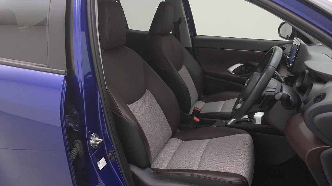 2021 Toyota Yaris Cross Urban (two-tone), Automatic, 71900 km, Right Side Front Door Cabin View