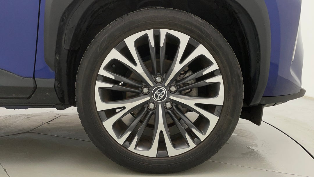 2021 Toyota Yaris Cross Urban (two-tone), Automatic, 71900 km, Right Front Wheel