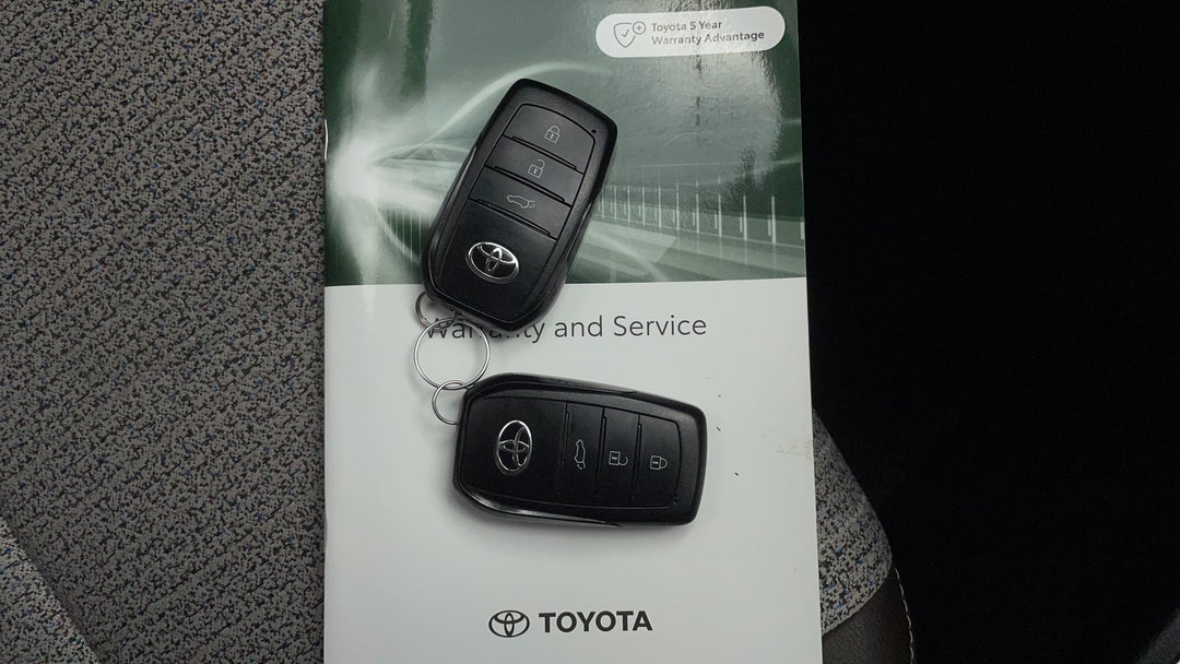 2021 Toyota Yaris Cross Urban (two-tone), Automatic, 71900 km, Key Close-up