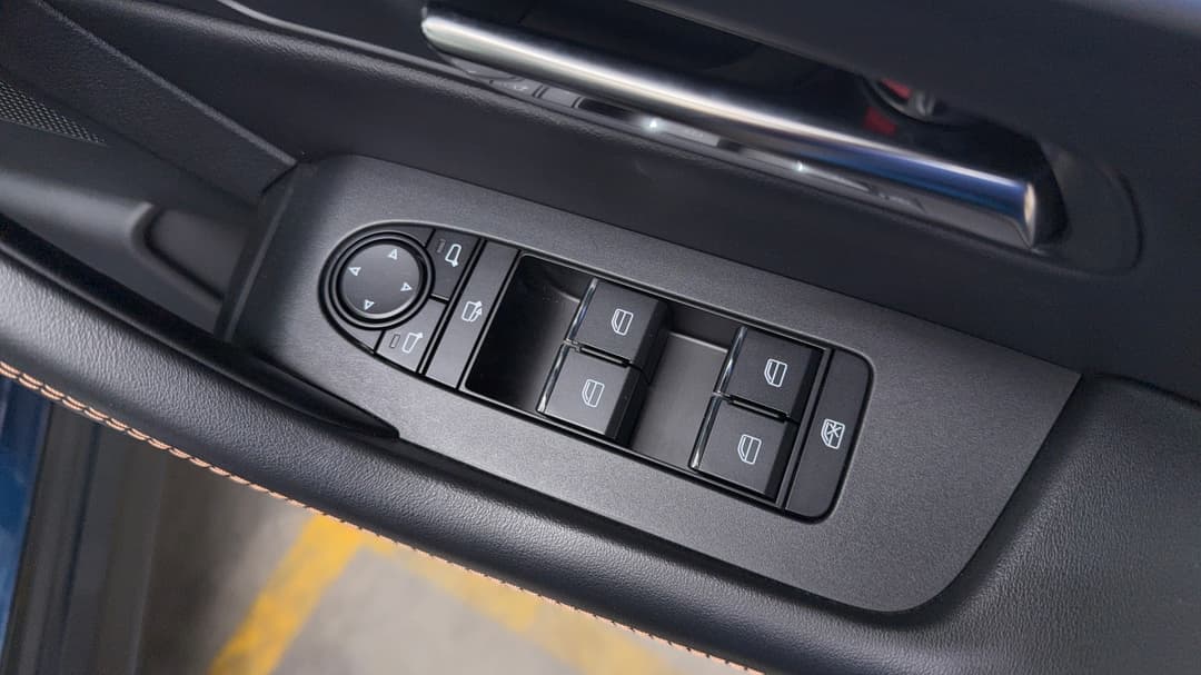 2024 Mazda Cx-70 G50e Gt, Automatic, 17254 km, Drivers Side Door Panel Controls