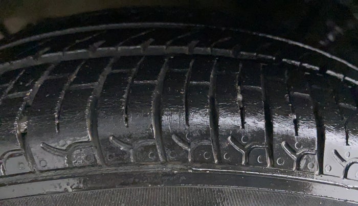 2020 Hyundai NEW SANTRO 1.1 SPORTZ MT CNG, CNG, Manual, 37,396 km, Right Rear Tyre Tread