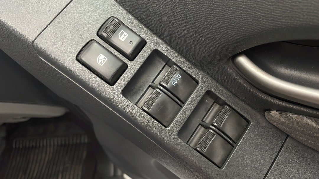 2016 Holden Colorado Ls (4x4), Automatic, 83196 km, Drivers Side Door Panel Controls