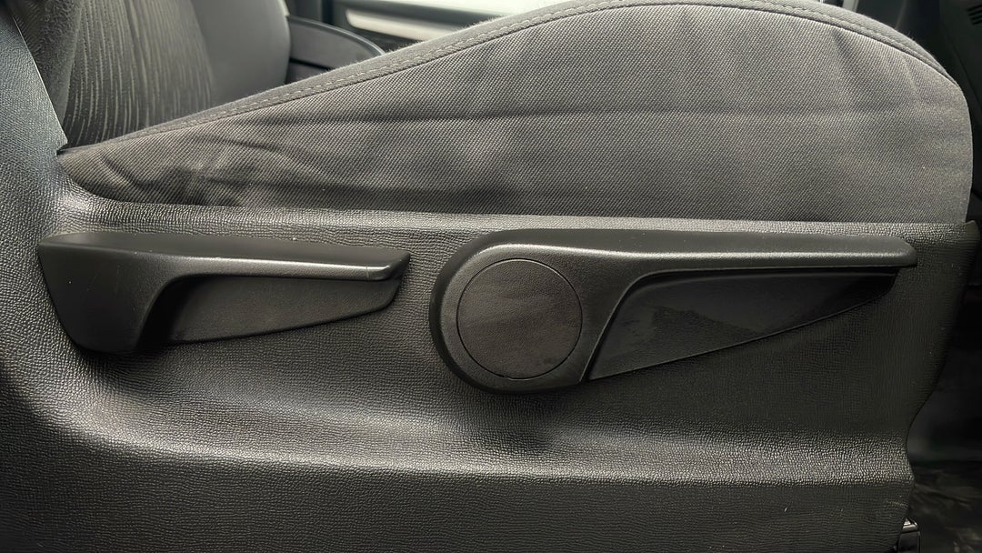 2016 Holden Colorado Ls (4x4), Automatic, 83196 km, Drivers Side Adjustment Panel