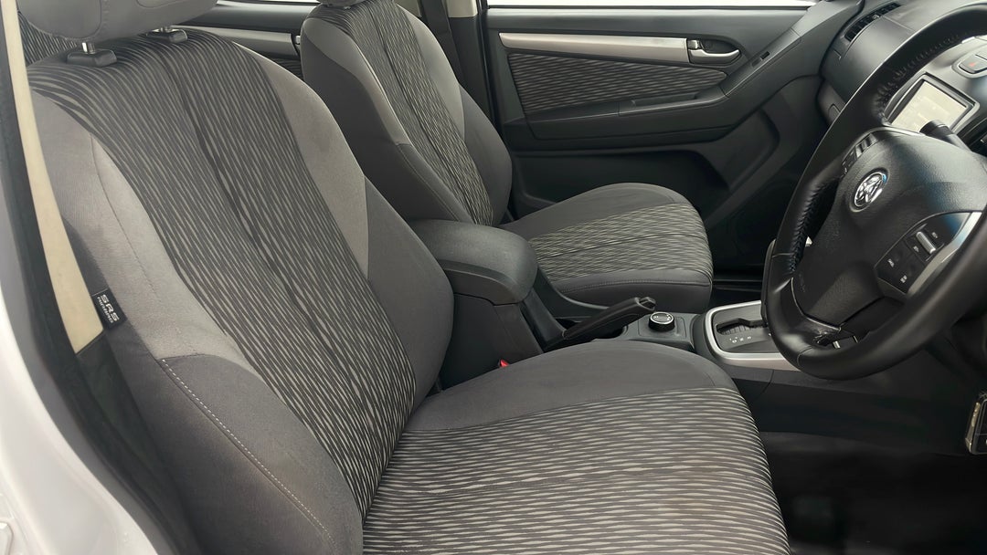 2016 Holden Colorado Ls (4x4), Automatic, 83196 km, Right Side Front Door Cabin View