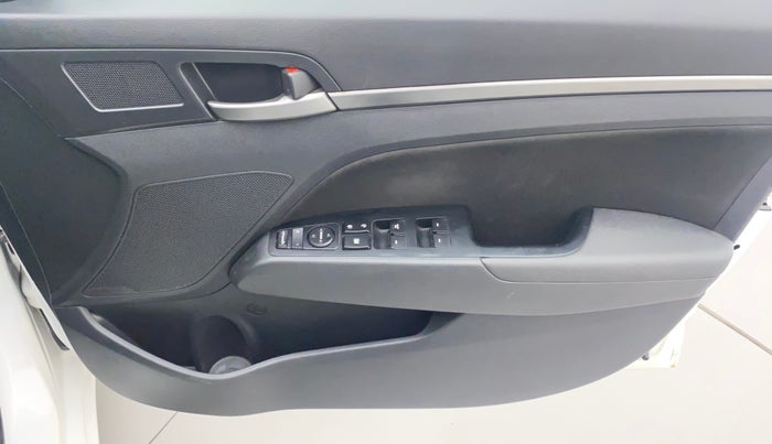 2019 Hyundai New Elantra 2.0 SX MT PETROL, Petrol, Manual, 60,472 km, Driver Side Door Panels Control
