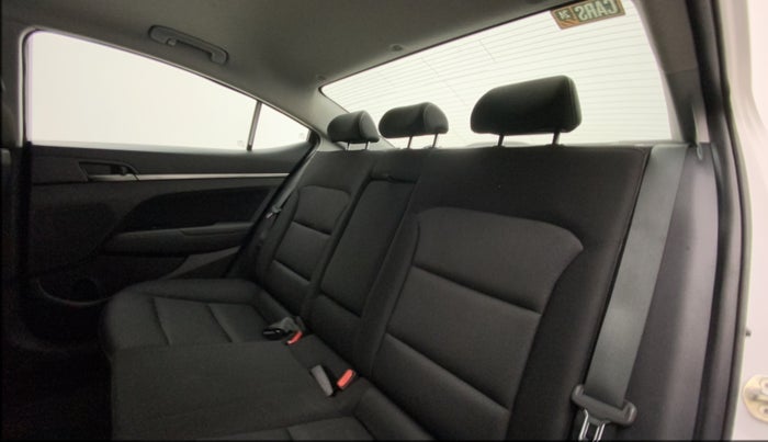 2019 Hyundai New Elantra 2.0 SX MT PETROL, Petrol, Manual, 60,472 km, Right Side Rear Door Cabin