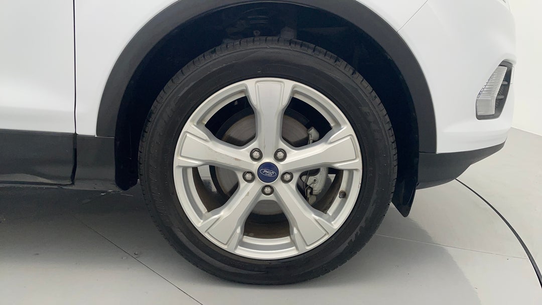 2018 Ford Escape Trend (fwd), Automatic, 89549 km, Right Front Wheel