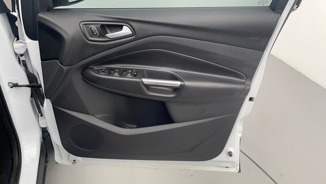 2018 Ford Escape Trend (fwd), Automatic, 89549 km, Speaker View