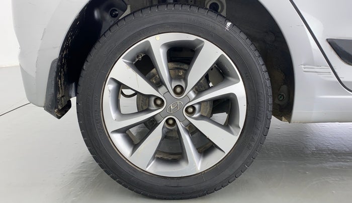 2017 Hyundai Elite i20 ASTA 1.2 (O), Petrol, Manual, 32,980 km, Right Rear Wheel