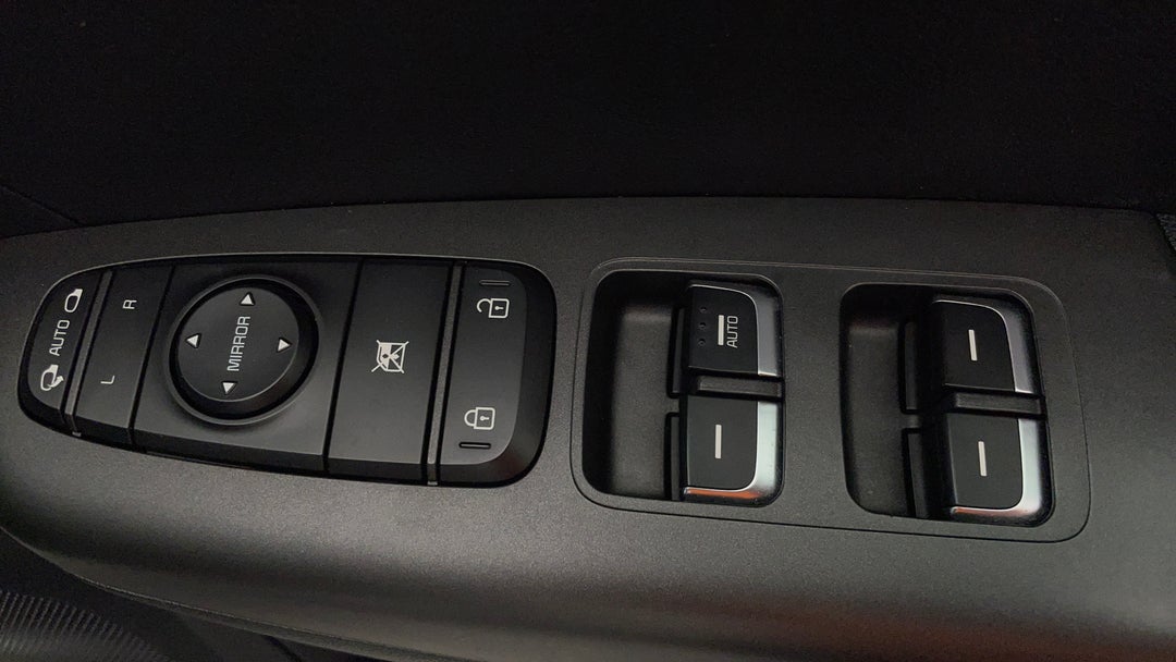 2019 Kia Sportage Sli (fwd), Automatic, 69410 km, Drivers Side Door Panel Controls