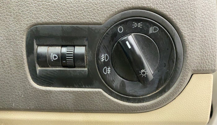 2013 Volkswagen Vento COMFORTLINE MT PETROL, Petrol, Manual, 53,102 km, Dashboard - Headlight height adjustment not working