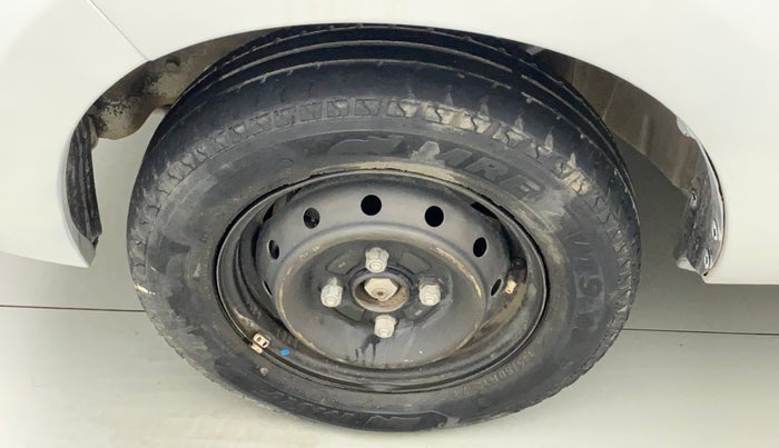2017 Maruti Alto 800 LXI, Petrol, Manual, 47,801 km, Left front tyre - Minor crack