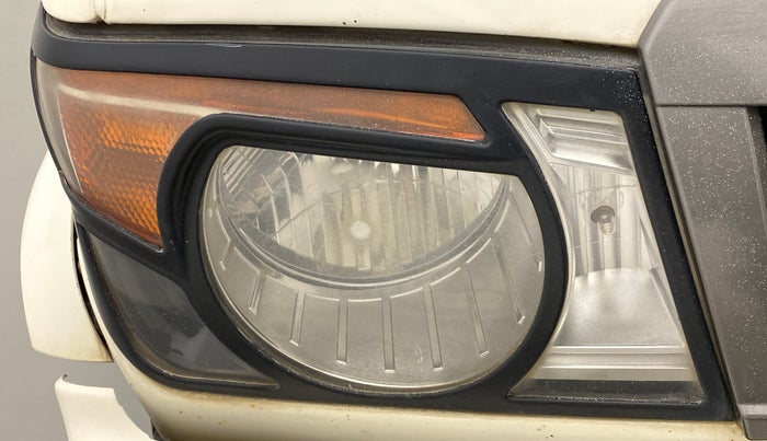 2014 Mahindra Bolero ZLX, Diesel, Manual, 69,573 km, Right headlight - Faded