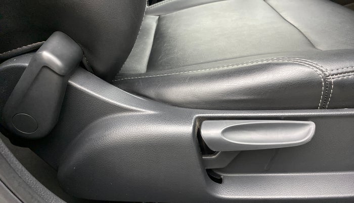 2019 Volkswagen Polo HIGH LINE PLUS 1.0, Petrol, Manual, 21,142 km, Driver Side Adjustment Panel