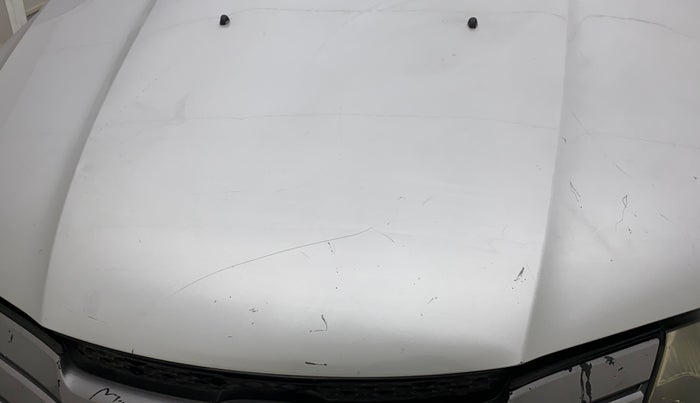 2010 Honda City 1.5L I-VTEC V MT, Petrol, Manual, 1,15,515 km, Bonnet (hood) - Minor scratches